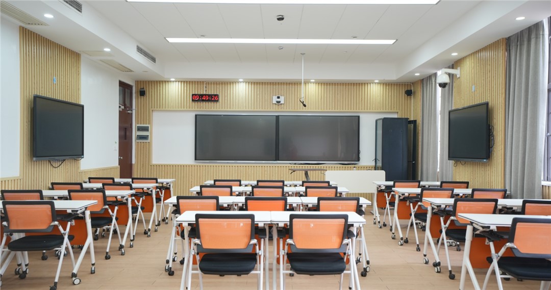 教室里的“時間革命”：從傳統掛鐘到智能交互時鐘